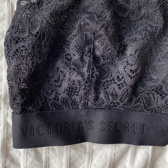 Brand New Victoria Secret Lace Bra - Picture 3 of 6